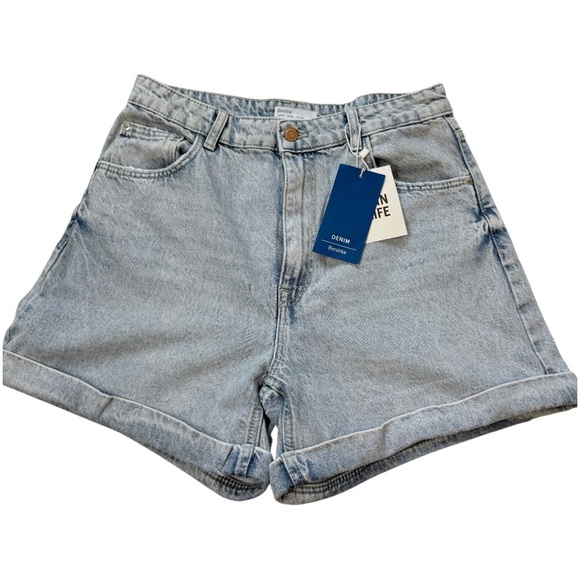Bershka Denim Women's Light Blue High Waisted Rolled Cuff Shorts size 10 - Picture 12 of 12